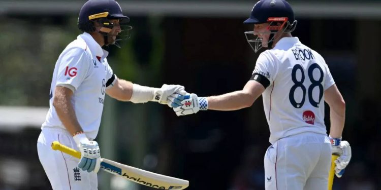 Root-Brook Stand Before Early Stoppage