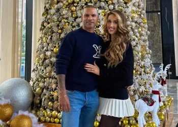 Dhawan to tie the knot with Sophie Shine