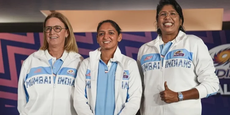 Jhulan Goswami corrects reporter