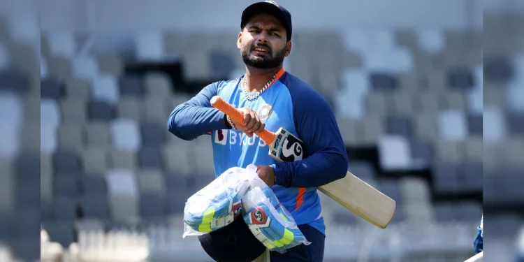 Pant should open in T20s: Uthappa